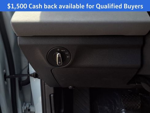 New 2025 Volkswagen Jetta SE image 12