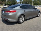 Used 2018 Kia Optima EX image 3