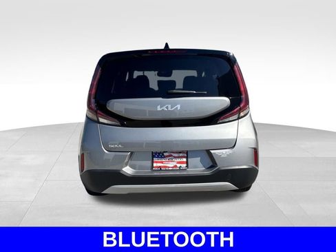 Used 2023 Kia Soul LX w/ Option Group 015 FWD image 5