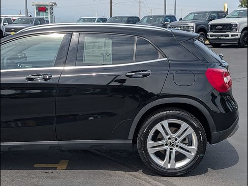 Used 2018 Mercedes-Benz GLA 250 image 12