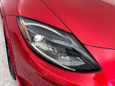 Used 2024 Nissan Z NISMO w/ Floor Mat Package image 33