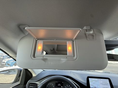 Used 2022 Ford Escape SE w/ SE Sport Appearance Package image 29