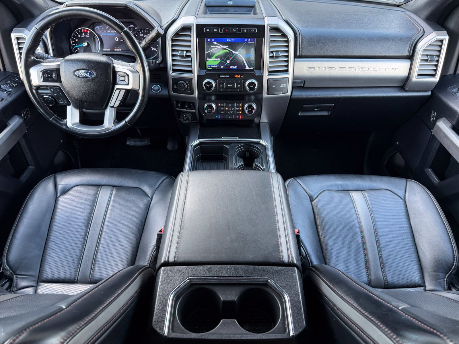 Used 2020 Ford F350 Platinum w/ FX4 Off-Road Package AWD/4WD image 2
