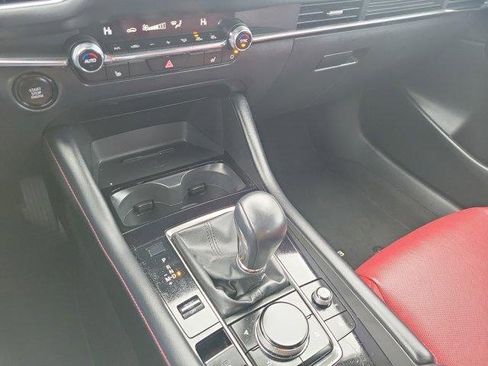 Used 2025 MAZDA MAZDA3 s image 30