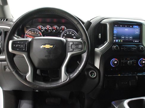 Used 2021 Chevrolet Silverado 1500 LT RWD image 8