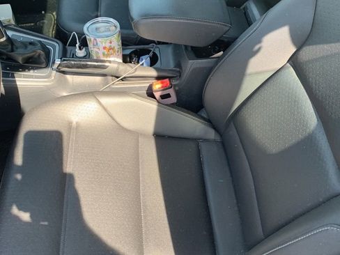 Used 2017 Volkswagen Golf Wolfsburg Edition image 20