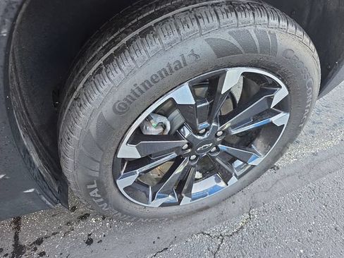 Certified 2025 Chevrolet Equinox RS w/ Safety and Technology Package FWD image 24