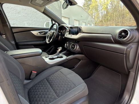 Used 2019 Chevrolet Blazer LT image 14