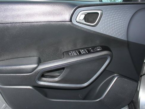 Used 2023 Kia Soul EX FWD image 10