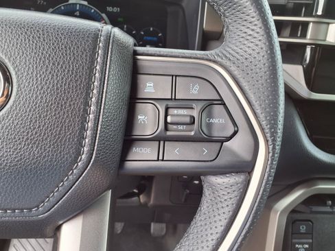 Used 2025 Toyota Sequoia SR5 AWD/4WD image 22