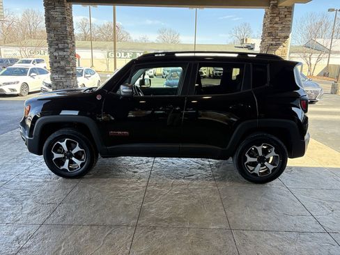Used 2019 Jeep Renegade Trailhawk image 9