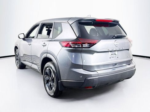 Certified 2026 Nissan Rogue SV image 7