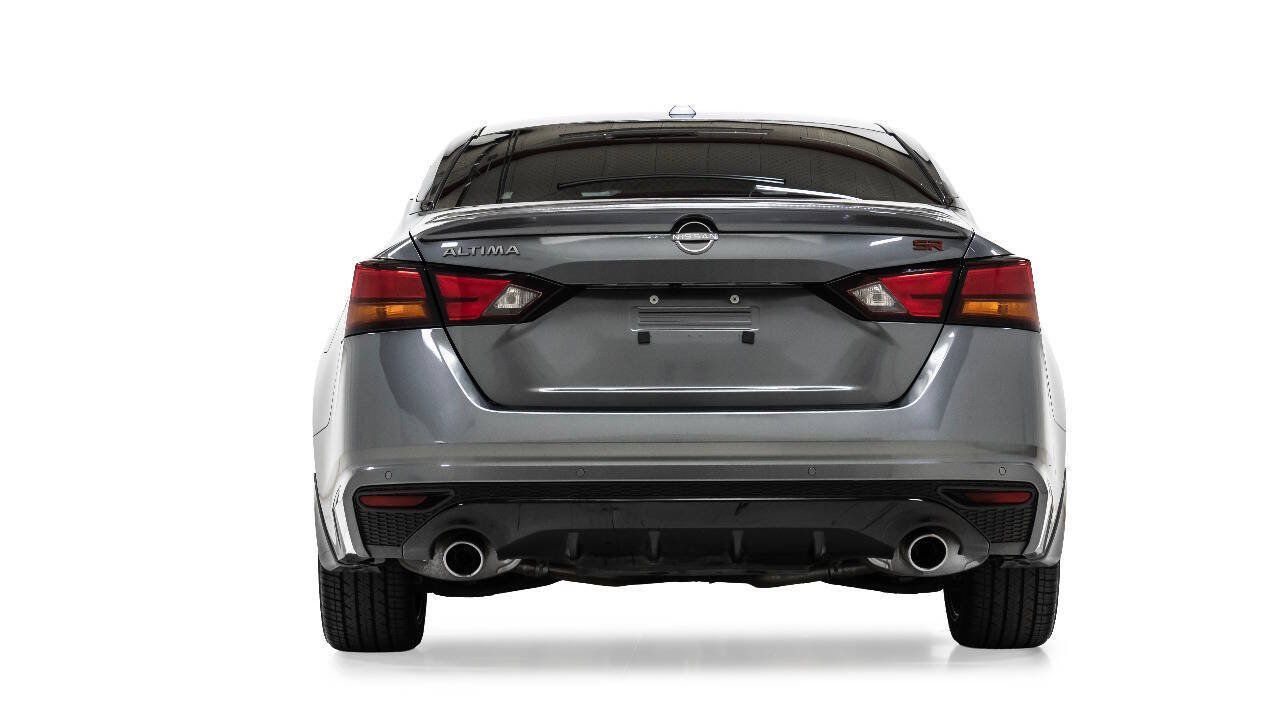 Used 2024 Nissan Altima 2.5 SR w/ SR Premium Package FWD image 8