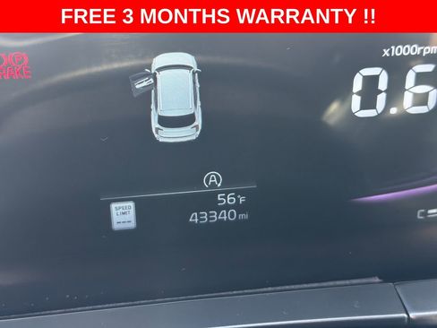 Used 2025 Kia Telluride S FWD image 16