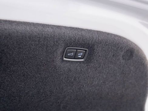 Used 2023 Porsche Taycan GTS image 33