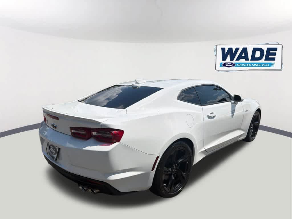 Used 2023 Chevrolet Camaro LT RWD image 5