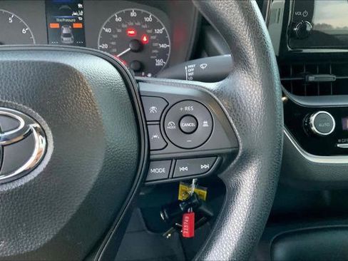 Certified 2025 Toyota Corolla LE image 23