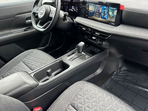 New 2026 Nissan Kicks SV image 16