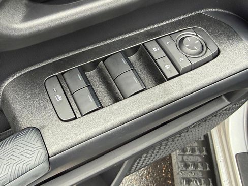 Certified 2025 Toyota 4Runner TRD Off-Road image 15