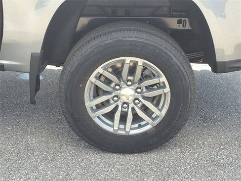 New 2025 Chevrolet Colorado LT w/ LT Convenience Package image 6