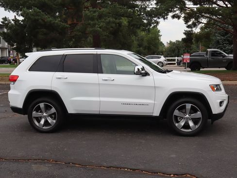 Used 2016 Jeep Grand Cherokee Limited AWD/4WD image 3