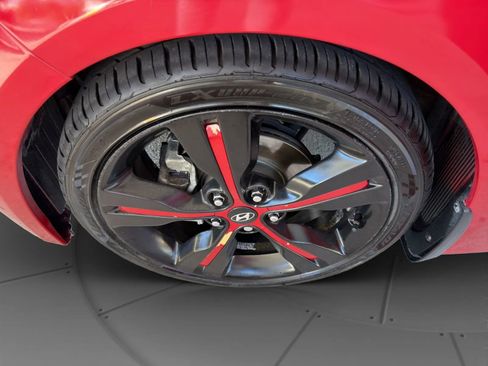 Used 2016 Hyundai Veloster w/ Option Group 02 image 24