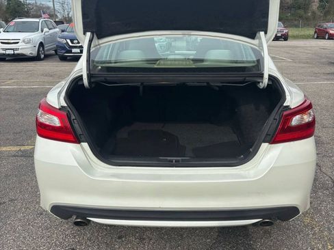 Used 2016 Nissan Altima 2.5 S w/ Power Driver Seat Package FWD image 13