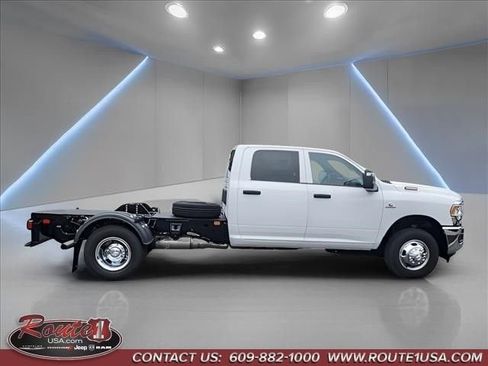 New 2026 RAM 3500 Tradesman w/ Chrome Appearance Group image 19