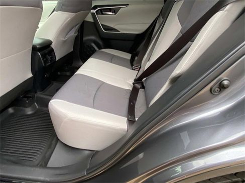 Used 2019 Toyota RAV4 XLE image 14