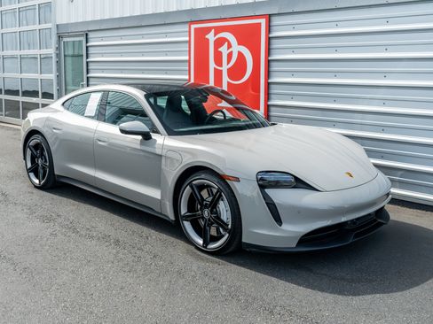 Used 2021 Porsche Taycan RWD image 52