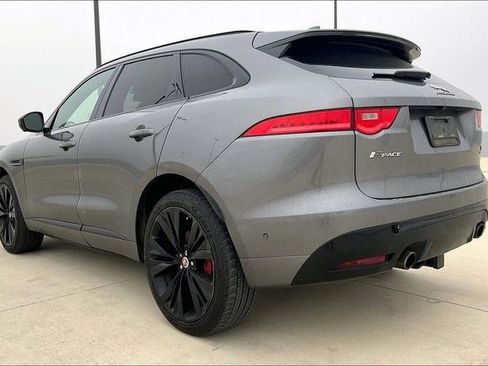 Used 2017 Jaguar F-PACE S image 6