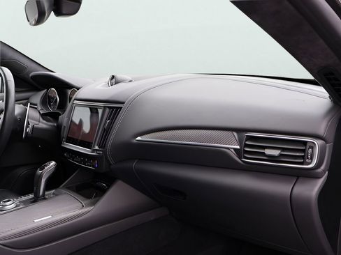Used 2022 Maserati Levante Modena AWD/4WD image 11