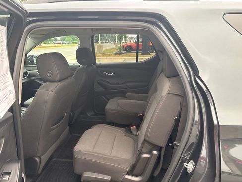 Used 2019 Chevrolet Traverse LT FWD image 8
