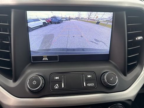 Used 2023 GMC Acadia SLT w/ Preferred Package image 15