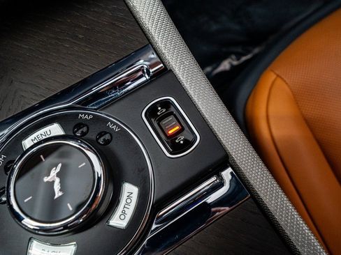 Used 2018 Rolls-Royce Wraith image 53