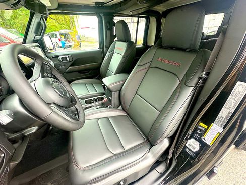 New 2026 Jeep Gladiator Rubicon image 13