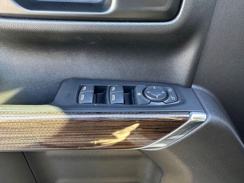 Used 2021 Chevrolet Silverado 1500 RST image 23