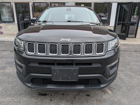 Used 2018 Jeep Compass Sport AWD/4WD image 2
