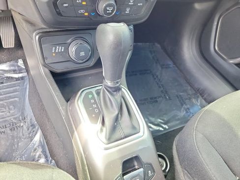 Used 2022 Jeep Renegade Sport AWD/4WD image 33