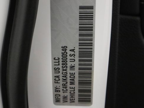 New 2025 Jeep Grand Cherokee L Laredo image 40