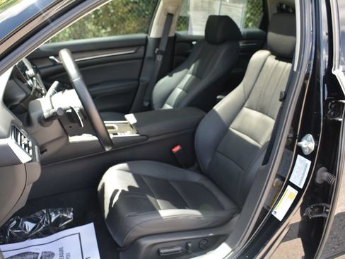 Used 2020 Honda Accord Touring image 9