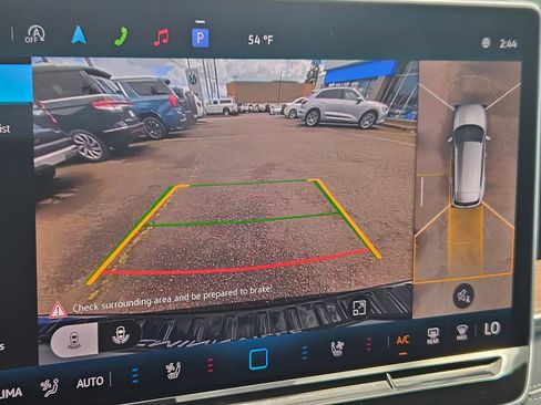 New 2026 Volkswagen Tiguan SEL R-Line AWD/4WD image 19