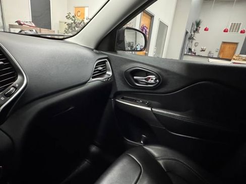 Used 2020 Jeep Cherokee Latitude Plus w/ Cold Weather Group image 65