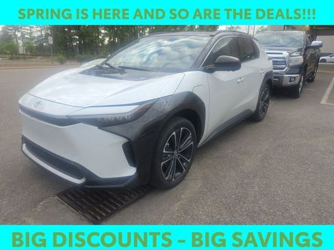 Used 2023 Toyota bZ4X Limited w/ Weather Package image 4