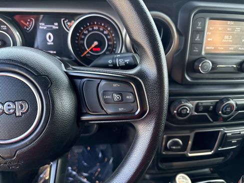 Used 2018 Jeep Wrangler Sport image 22