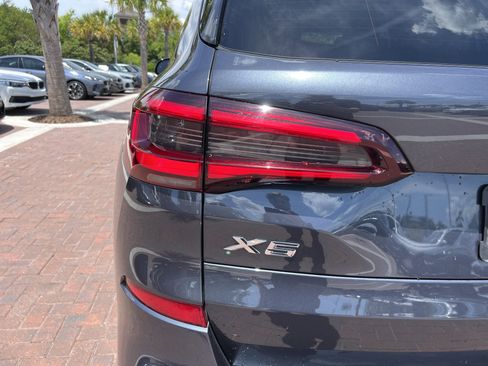 Used 2021 BMW X5 xDrive40i w/ M Sport Package AWD/4WD image 43