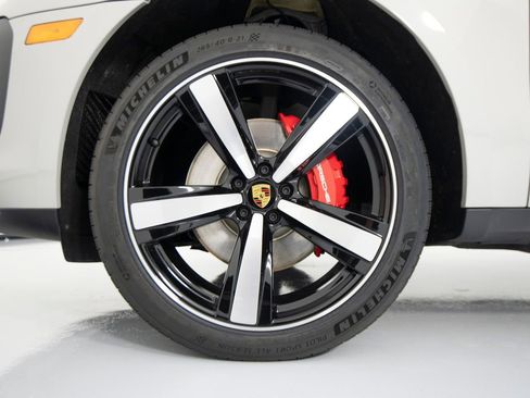 New 2026 Porsche Macan S image 50