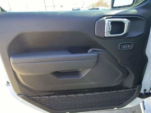 New 2026 Jeep Gladiator Sport image 37