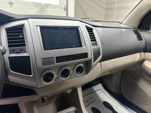 Used 2005 Toyota Tacoma PreRunner image 20
