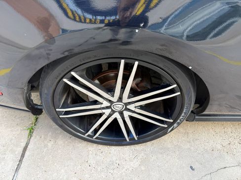 Used 2012 Ford Mustang Convertible image 29